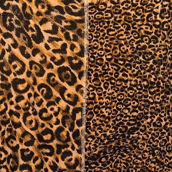 PILCRO Anthropologie Leopard Animal Print Long SleeveThermal Boho Artsy Top XS - Picture 3 of 7